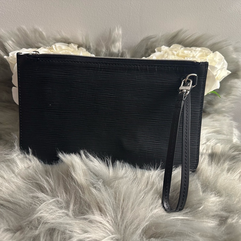 Louis Vuitton ~ Epi Leather Clutch